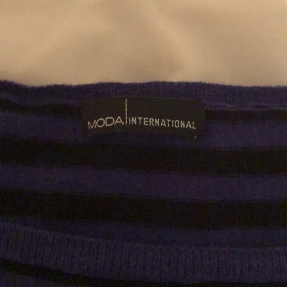 Moda Int’l lightweight scoop neck sweater - Picture 2 of 2